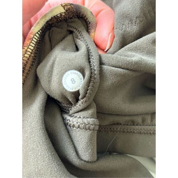 EUC lululemon align tank, cropped $68 Sz 8 A38 - Picture 4 of 6